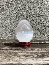 Indlæs billede til gallerivisning Selenit Æg