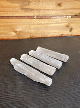 Load image into Gallery viewer, Selenit Stav