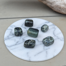 Indlæs billede til gallerivisning Kambaba jaspis lommesten