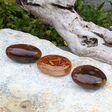 Load image into Gallery viewer, Karneol palmstones