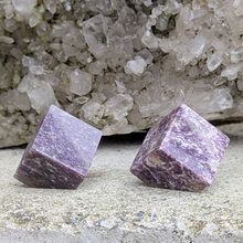 Load image into Gallery viewer, Kube i lepidolit 200-300 gr