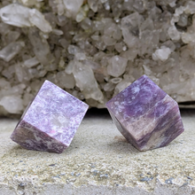 Load image into Gallery viewer, Kube i lepidolit 300-400 gr