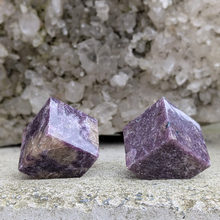 Load image into Gallery viewer, Kube i lepidolit 400-500 gr