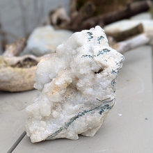 Indlæs billede til gallerivisning Kvarts med træ agat og apophyllit