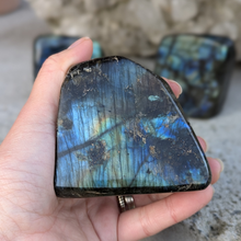 Load image into Gallery viewer, Labradorit freeform 300-400 gr