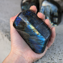 Indlæs billede til gallerivisning Labradorit freeform 500-600gr