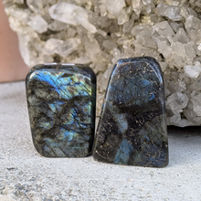 Indlæs billede til gallerivisning Labradorit freeform 700-800gr