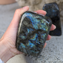 Indlæs billede til gallerivisning Labradorit freeform 700-800gr