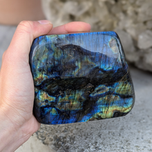 Indlæs billede til gallerivisning Labradorit freeform 900gr-1kg