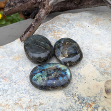 Indlæs billede til gallerivisning Labradorit palmstones