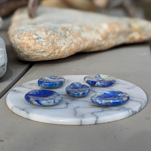 Indlæs billede til gallerivisning Lapis lazuli nusssten