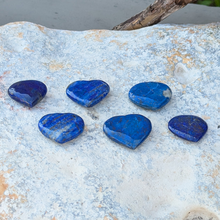 Load image into Gallery viewer, Lapis lazuli hjerter