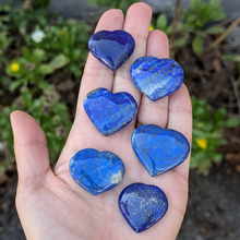 Load image into Gallery viewer, Lapis lazuli hjerter