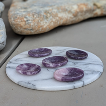 Indlæs billede til gallerivisning Lepidolit nussesten