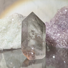 Indlæs billede til gallerivisning Stor lodolit tårn med fantomer og regnbuer