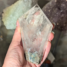 Indlæs billede til gallerivisning Lodolit tårn med regnbuer