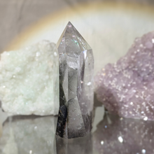 Indlæs billede til gallerivisning Stor lodolit tårn med regnbuer