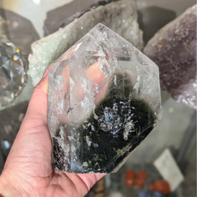 Indlæs billede til gallerivisning Stor lodolit tårn med regnbuer