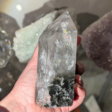 Indlæs billede til gallerivisning Stor lodolit tårn med regnbuer