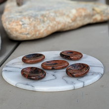 Load image into Gallery viewer, Mahogni obsidian nussesten