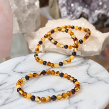 Load image into Gallery viewer, Multifarvet rav armbånd med 6 mm perler