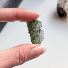 Indlæs billede til gallerivisning Moldavit vedhæng