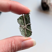 Indlæs billede til gallerivisning Moldavit vedhæng