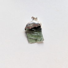 Indlæs billede til gallerivisning Moldavit vedhæng