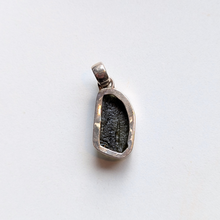 Indlæs billede til gallerivisning Moldavit vedhæng