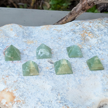 Indlæs billede til gallerivisning Ny jade pyramider