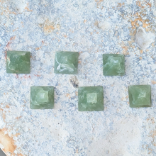 Indlæs billede til gallerivisning Ny jade pyramider