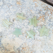 Load image into Gallery viewer, Pistacie calcit stjerner