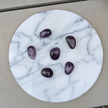 Indlæs billede til gallerivisning Poleret ametyst lommesten AA kvalitet