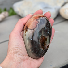 Indlæs billede til gallerivisning Polychrom jaspis freeform 300-400gr