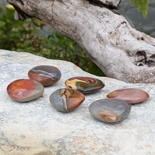 Load image into Gallery viewer, Små polychrome jaspis hjerter