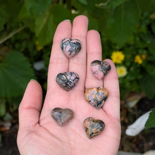 Indlæs billede til gallerivisning Rhodonit hjerter