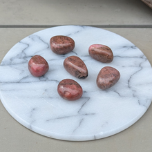 Indlæs billede til gallerivisning Rhodonit lommesten