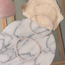 Indlæs billede til gallerivisning Armbånd i lys rosakvarts 4 mm perler