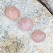 Indlæs billede til gallerivisning Rosakvarts palmstones