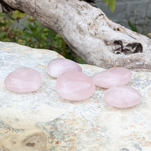 Indlæs billede til gallerivisning Små rosakvarts hjerter