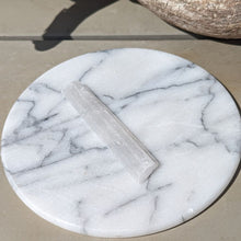 Indlæs billede til gallerivisning Krystal sæt i æske med pendul i howlit markaba