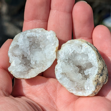 Indlæs billede til gallerivisning Små Kvarts geoder fra Marokko