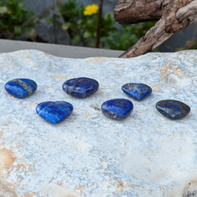 Load image into Gallery viewer, Lapis lazuli hjerter