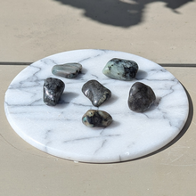 Load image into Gallery viewer, Smaragd i modersten lommesten