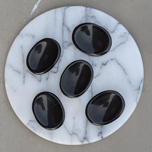 Indlæs billede til gallerivisning Sort onyx nussesten