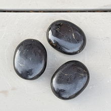 Indlæs billede til gallerivisning Sort turmalin palmstones