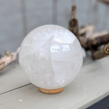 Load image into Gallery viewer, Stor bjergkrystal kugle