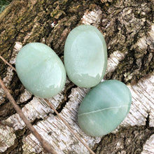 Indlæs billede til gallerivisning Grøn Aventurin palmstones