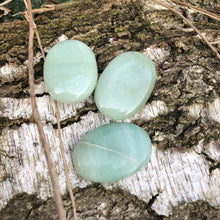 Indlæs billede til gallerivisning Grøn Aventurin palmstones