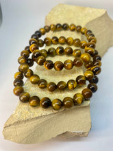 Load image into Gallery viewer, Tigerøje, Okseøje &amp; Falkeøje Armbånd
